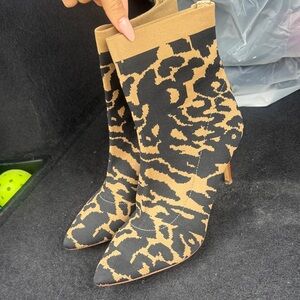Louise et Cie Black and Tan Patterned Heeled Boots